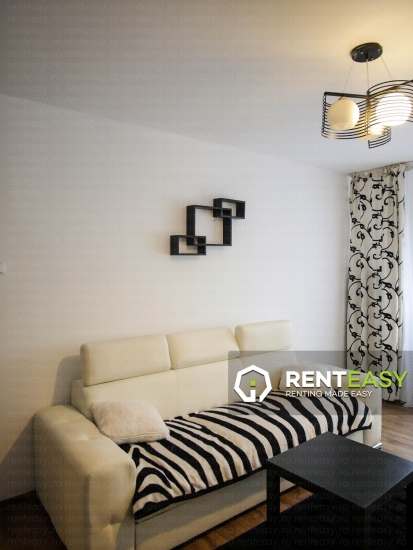 De vanzare!Apartament decomandat cu 3 camere situat in zona centrala