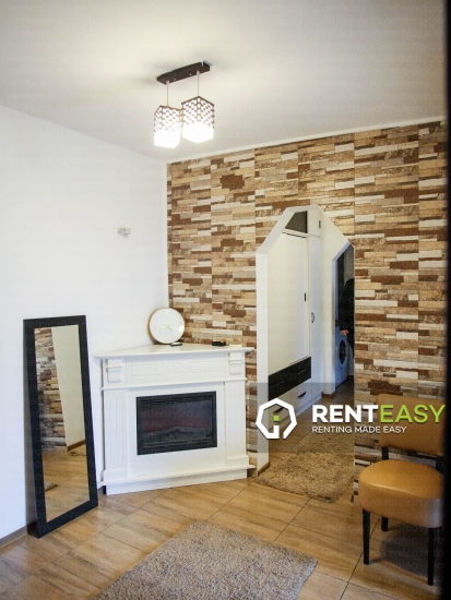 De vanzare!Apartament decomandat cu 3 camere situat in zona centrala