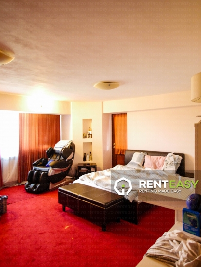 De vanzare!Apartament cu 2 camere transformat din 3 situat pe Bulevardul Independentei