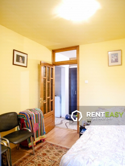 De vanzare!Apartament cu 3 camere decomandat situat in Canta