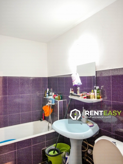 De vanzare!Apartament cu 3 camere decomandat situat in Canta