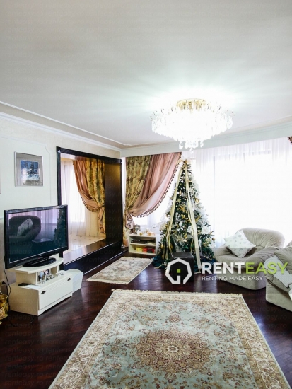 Vila 3 Nivele pentru Vanzare in zona Tatarasi