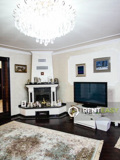 Vila 3 Nivele pentru Vanzare in zona Tatarasi