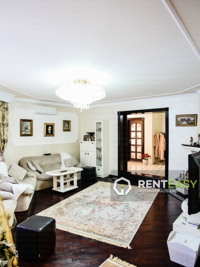 Vila 3 Nivele pentru Vanzare in zona Tatarasi