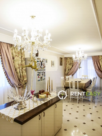Vila 3 Nivele pentru Vanzare in zona Tatarasi