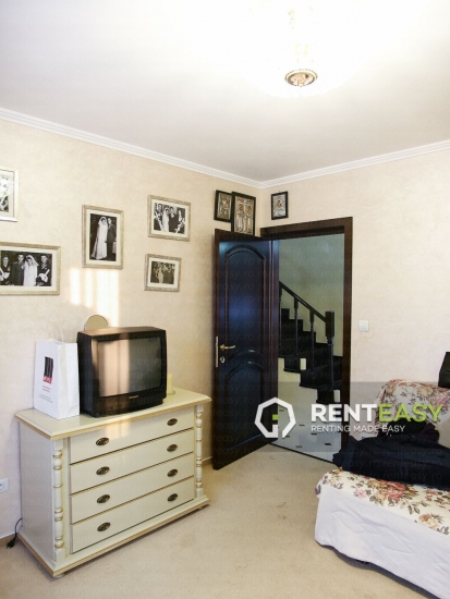Vila 3 Nivele pentru Vanzare in zona Tatarasi