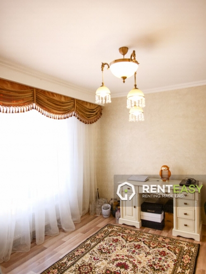 Vila 3 Nivele pentru Vanzare in zona Tatarasi