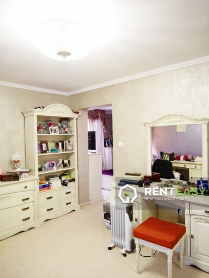 Vila 3 Nivele pentru Vanzare in zona Tatarasi