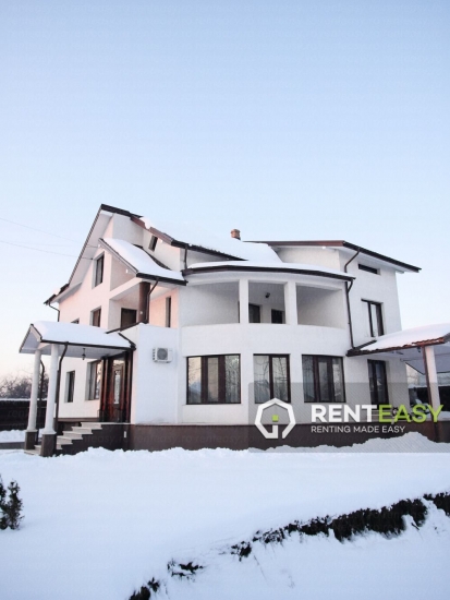 Vila 3 Nivele pentru Vanzare in zona Tatarasi