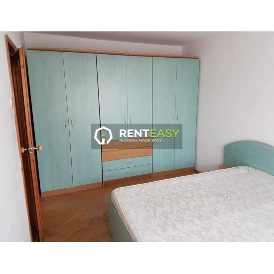 De vanzare!Apartament cu 2 camere situat in zona Podu Ros