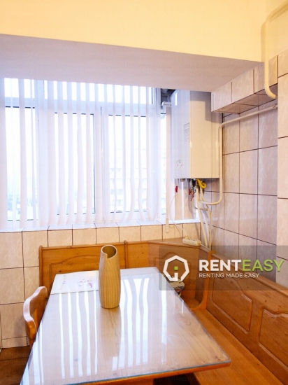 De vanzare!Apartament cu 3 camere situat pe Bulevardul Anastasie Panu