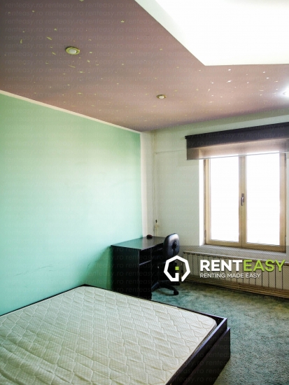 De vanzare! Apartament cu 4 camere situat pe Bulevardul Anastasie Panu