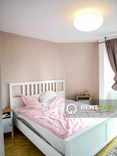 De vanzare! Apartament cu 2 camere la mansarda situat in Podul de Fier