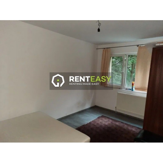 De vanzare! Apartament cu 4 camere situat in zona Podu Ros