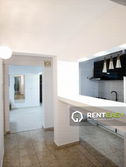 De vanzare! Apartament cu 3 camere situat in zona Piata Unirii