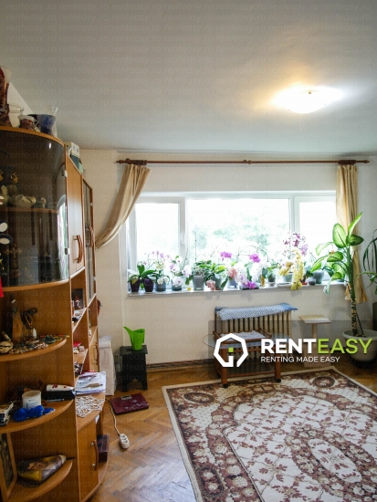 De vanzare! Apartament cu 3 camere situat in zona Podu Ros - Splai Mal Stang 