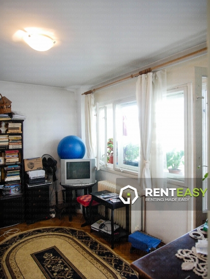 De vanzare! Apartament cu 3 camere situat in zona Podu Ros - Splai Mal Stang 