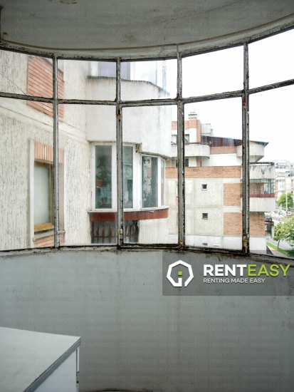 De vanzare !Apartament cu 3 camere situat in zona Pacurari - Kaufland