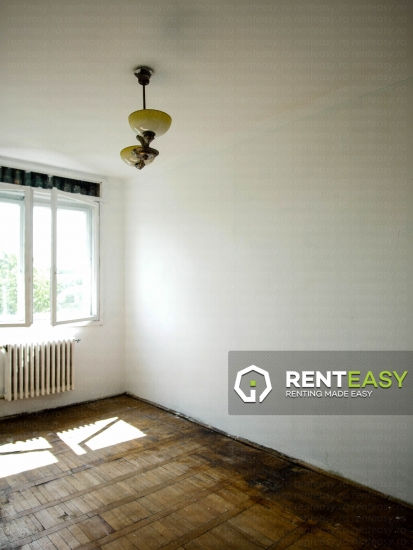 De vanzare! Apartament cu trei camere situat in zona Podu Ros