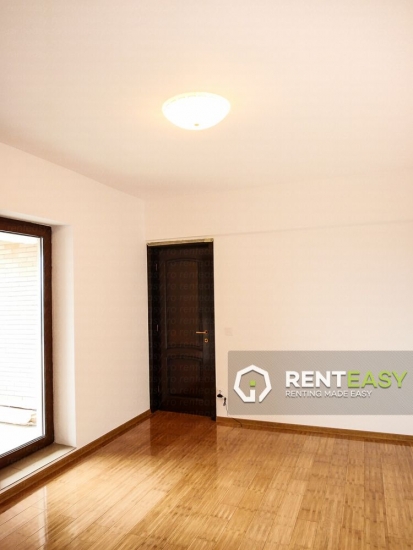 Apartament decomandat cu 4 Camere pentru Vanzare in Centru - Stefan cel Mare