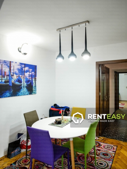 De vanzare! Apartament cu 3 camere situat pe Bulevardul Independentei