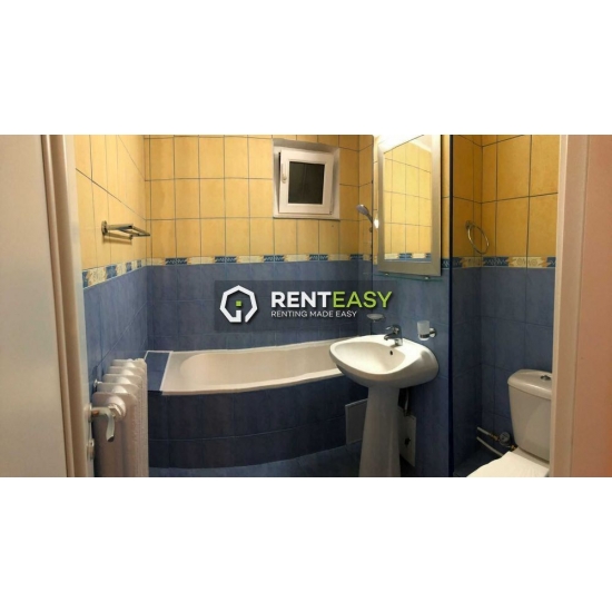 De vanzare! Apartament cu 3 camere situat in zona Podul de Fier