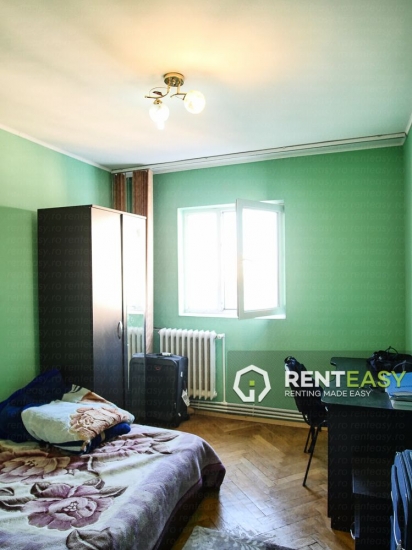 Apartament 3 Camere pentru Vanzare pe Independentei