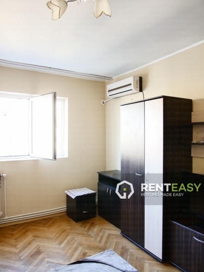 Apartament 3 Camere pentru Vanzare pe Independentei