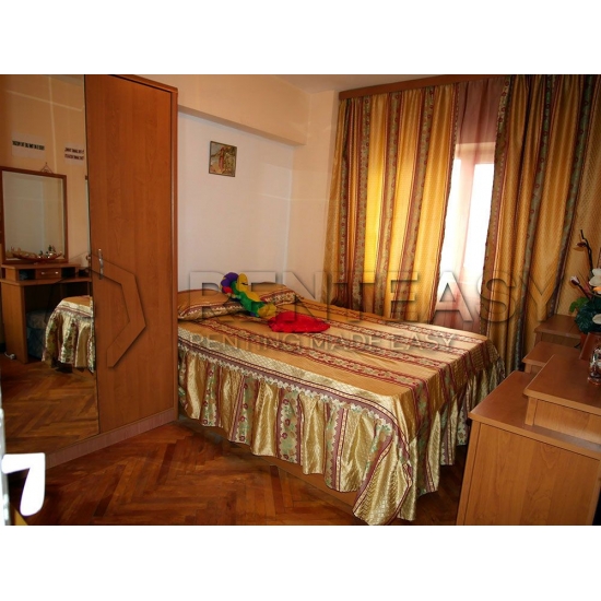 Apartament 3 camere Centru