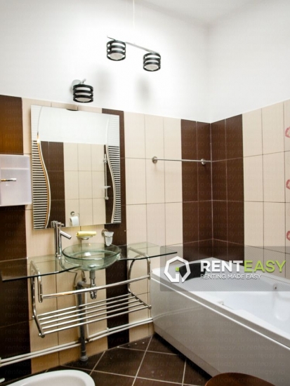 Duplex cu 4 Camere de Inchiriat in zona Manta Rosie
