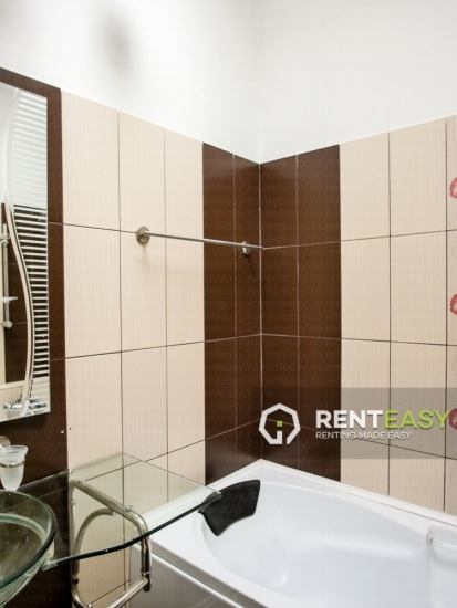 Duplex cu 4 Camere de Inchiriat in zona Manta Rosie