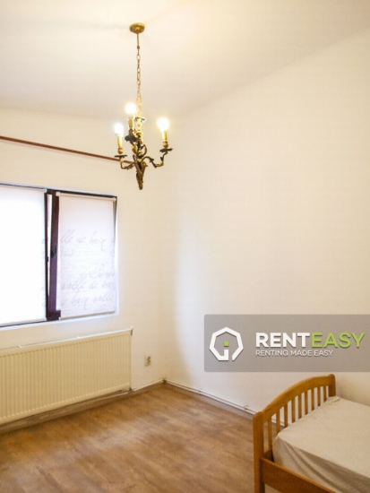 Duplex cu 4 Camere de Inchiriat in zona Manta Rosie
