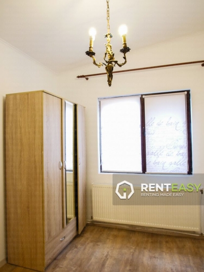 Duplex cu 4 Camere de Inchiriat in zona Manta Rosie