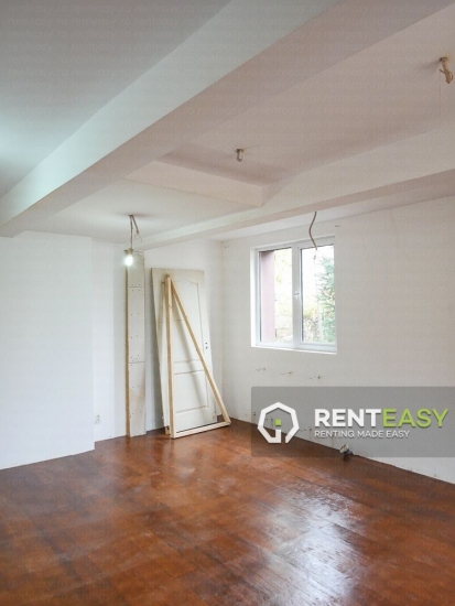 Duplex cu 4 Camere de Inchiriat in zona Manta Rosie