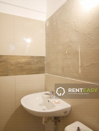 Duplex cu 4 Camere de Inchiriat in zona Manta Rosie