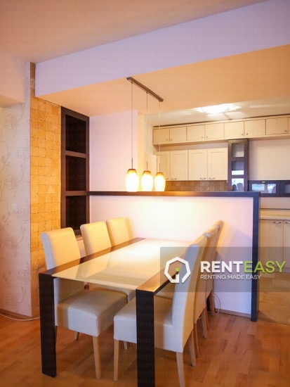 Apartament 3 Camere pentru Inchiriat in Centru zona Moldova Mall