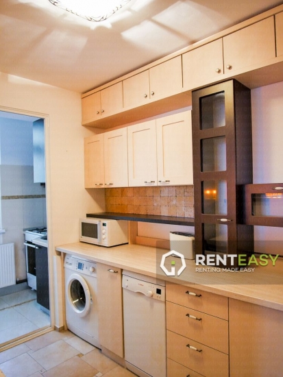 Apartament 3 Camere pentru Inchiriat in Centru zona Moldova Mall