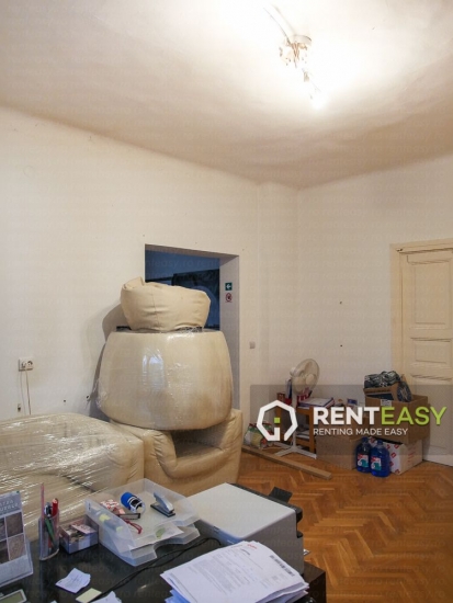 Vila cu 4 Camere de Inchiriat in Copou