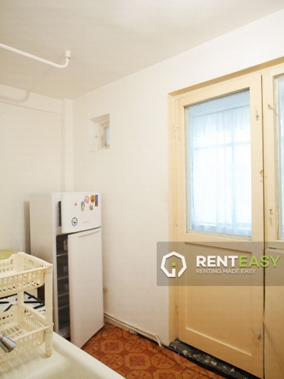 Apartament cu 3 Camere pentru Inchiriat in Centru langa Moldova Mall