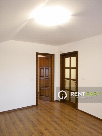 Vila cu 4 Camere pentru Inchiriat in zona Copou