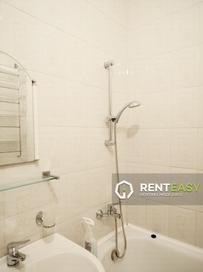 Apartament cu 2 Camere in Centru pentru Inchiriat