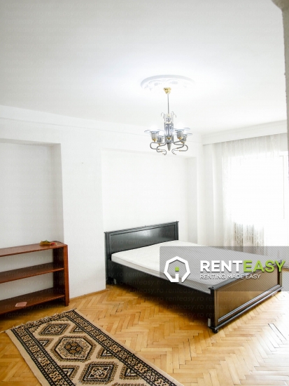 Apartament cu 3 camere de inchiriat in Pacurari, complet mobilat si utilat - 400 Euro/luna