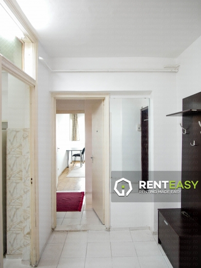 Apartament cu 3 camere de inchiriat in Pacurari, complet mobilat si utilat - 400 Euro/luna
