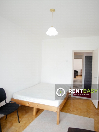 Apartament cu 3 camere de inchiriat in Pacurari, complet mobilat si utilat - 400 Euro/luna