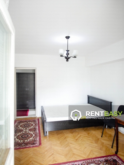 Apartament cu 3 camere de inchiriat in Pacurari, complet mobilat si utilat - 400 Euro/luna