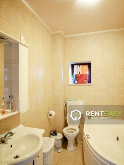 Apartament cu 3 Camere de Inchiriat in Copou la Vila