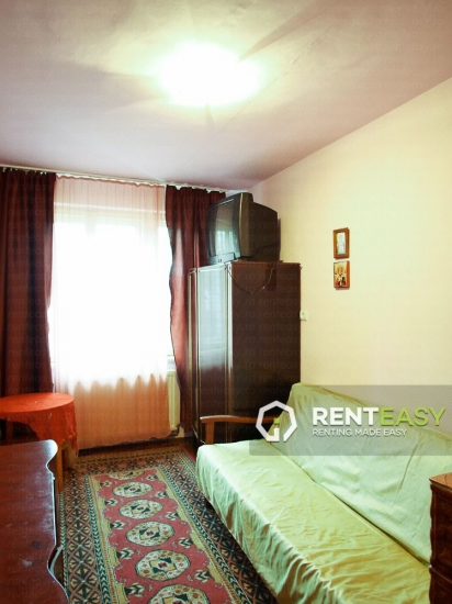 Apartament decomandat cu 3 camere de inchiriat in Pacurari