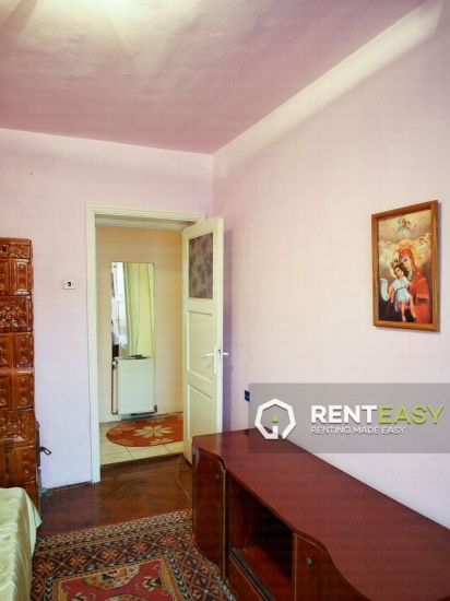 Apartament decomandat cu 3 camere de inchiriat in Pacurari