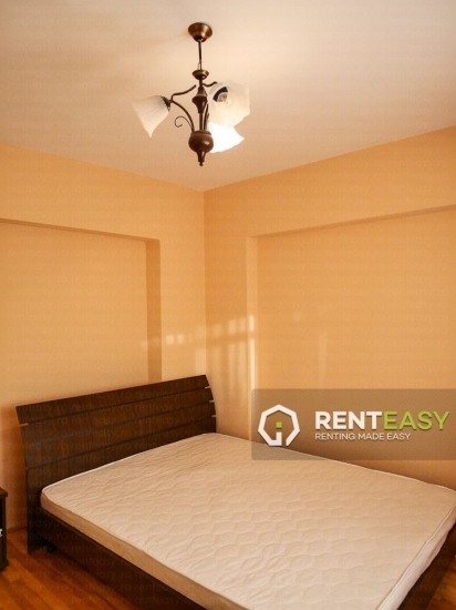 Apartament cu 3 Camere pentru Inchiriat in Centru - Moldova Mall