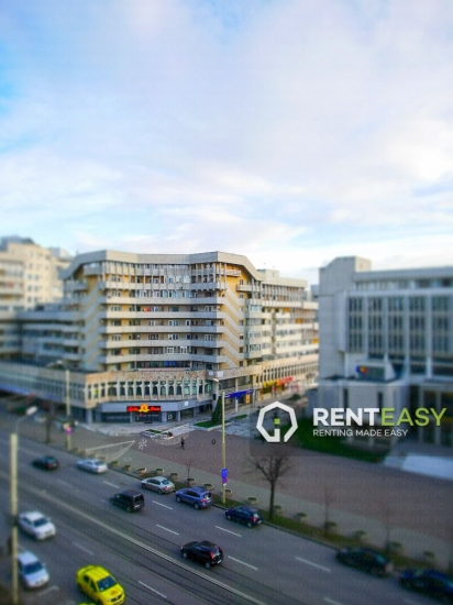 Apartament cu 3 Camere pentru Inchiriat in Centru - Moldova Mall